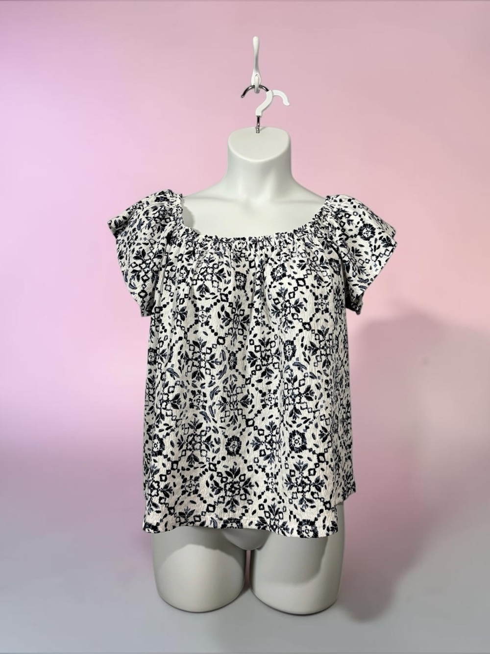 NEW, Penningtons, Plus Size 1X White & Navy Floral Off Shoulder Peasant Blouse